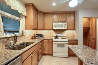 113 E Woodland Dr in Mechanicsburg, PA - Building Photo - Building Photo