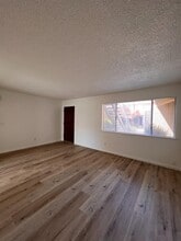 4313 N Emerson Ave in Fresno, CA - Building Photo - Building Photo