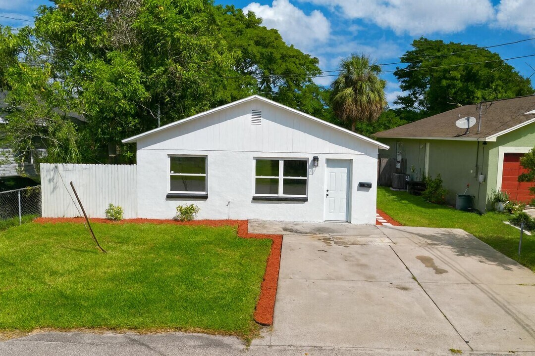 2606 E 18th Ave in Tampa, FL - Building Photo