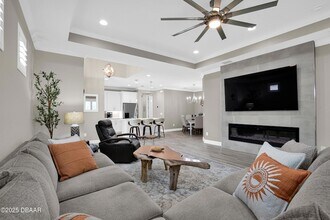 245 Pop Top Ln in Daytona Beach, FL - Building Photo - Building Photo