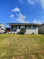 2489 Main St in Hurricane, WV - Building Photo