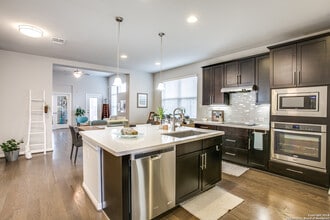 8027 Cibolo View in Fair Oaks Ranch, TX - Building Photo - Building Photo