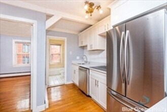 4 Wigglesworth St, Unit 3 in Boston, MA - Building Photo - Building Photo