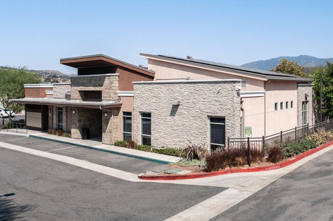 Oakcrest Heights in Yorba Linda, CA - Building Photo - Building Photo