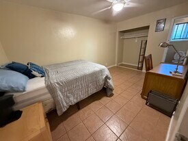 5809 Lindo Paseo in San Diego, CA - Building Photo