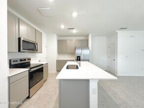 3607 Athenian Wy in Middleburg, FL - Building Photo - Building Photo