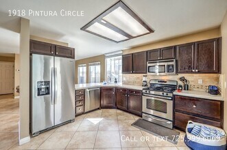1918 Pintura Cir in North Las Vegas, NV - Building Photo - Building Photo