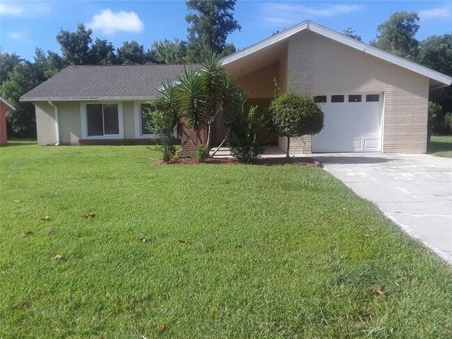 property at 844 E Flag Ln