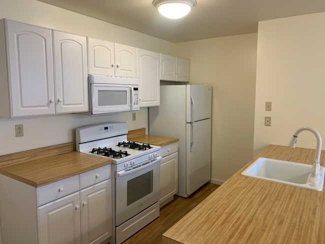 365 E Maiden St, Unit 1