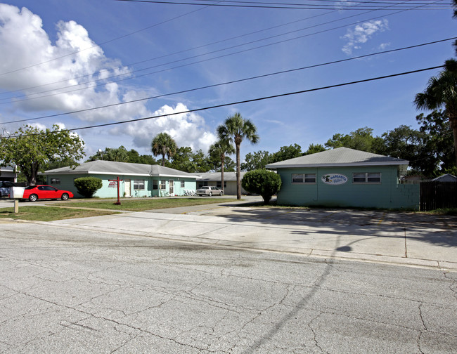 Delespine Courts in Titusville, FL - Building Photo - Building Photo