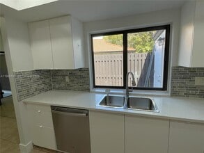 4830 SW 152nd Pl in Miami, FL - Building Photo - Building Photo