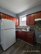 76 Chestnut St in Yonkers, NY - Building Photo - Building Photo