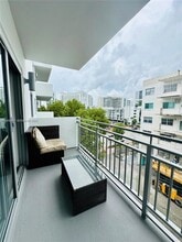 1025 Alton Rd, Unit 502 in Miami Beach, FL - Building Photo - Building Photo