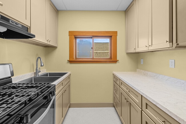311 Wood St, Unit 2E
