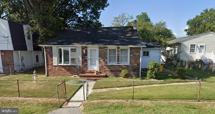7826 Bodkin View Dr in Pasadena, MD - Building Photo