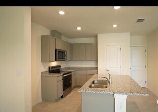 5609 Brosnan Rd in St. Cloud, FL - Building Photo - Building Photo