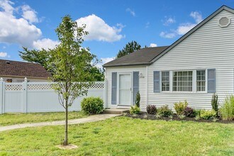 2006 Bookbinder Ct in Toms River, NJ - Building Photo - Building Photo