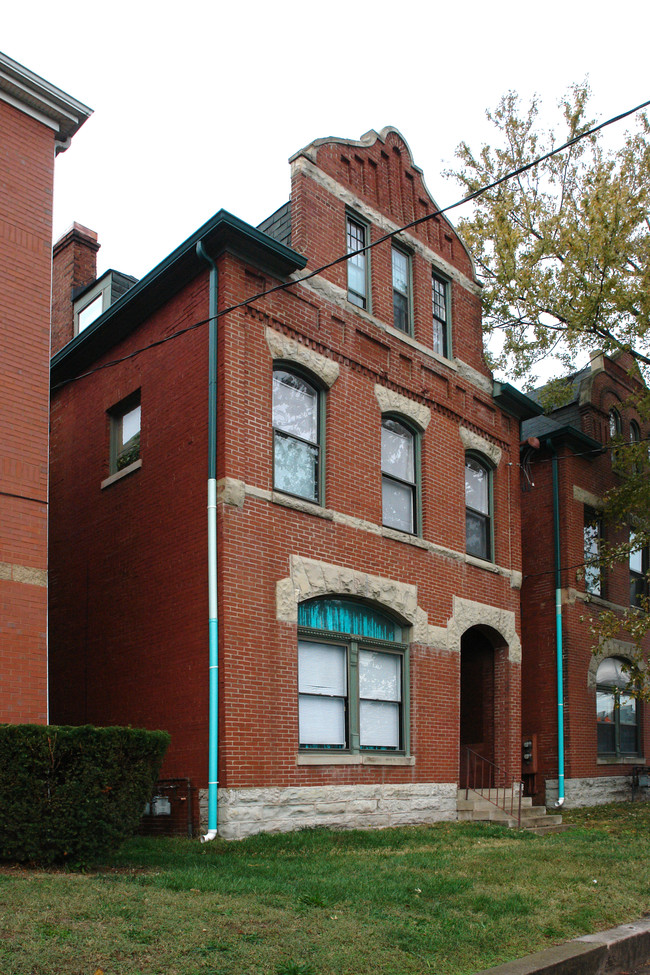 904 S 6th St in Louisville, KY - Foto de edificio - Building Photo