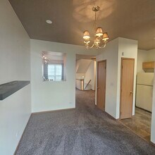 1105 Village Center Pkwy in Aurora, IL - Foto de edificio - Building Photo