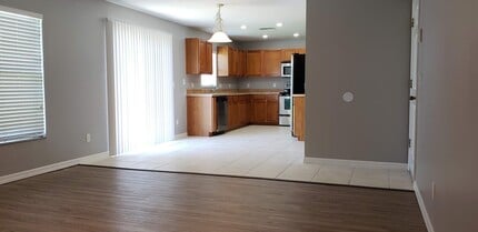 3833 Klondike Pl in Sanford, FL - Building Photo - Building Photo