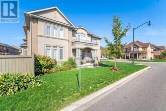 2 Magical Rd in Brampton, ON - Building Photo - Building Photo
