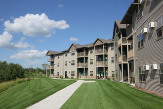 Granite Manor/Runestone in Alexandria, MN - Foto de edificio - Building Photo