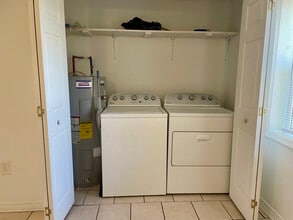 102 Short St in Atmore, AL - Foto de edificio - Building Photo