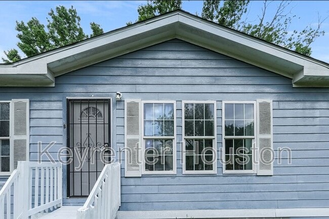 property at 829 Marjorie St
