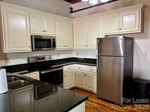 235 E Main St in Lincolnton, NC - Building Photo - Building Photo