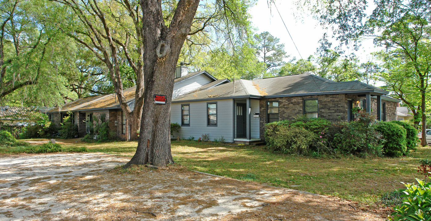 207-215 Rivoli Rd in Tallahassee, FL - Building Photo