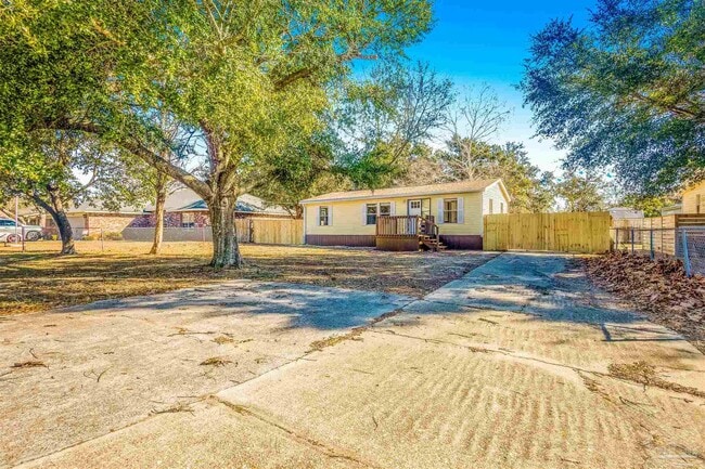 property at 211 Evergreen Dr