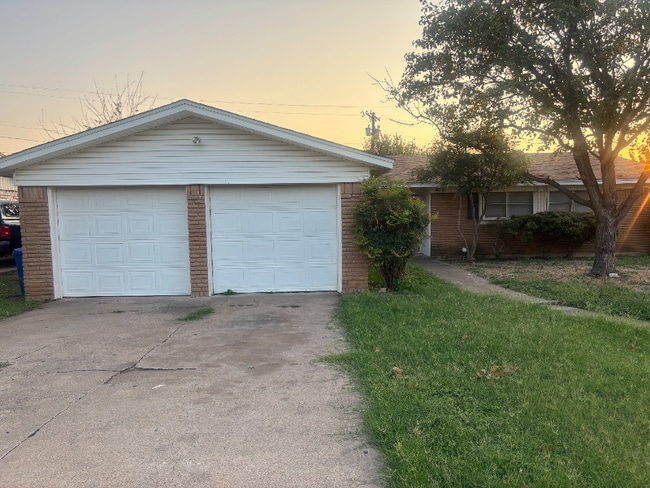 513 Carlyle Dr