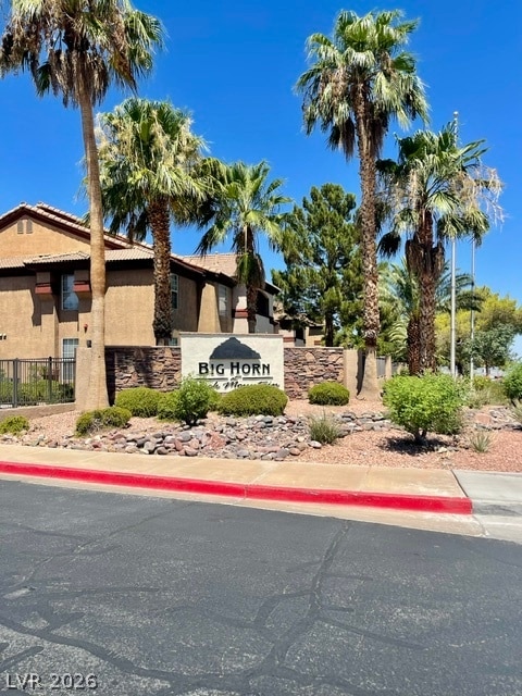property at 231 W Horizon Ridge Pkwy