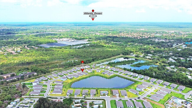 5929 SE Sky Blue Cir in Stuart, FL - Building Photo - Building Photo