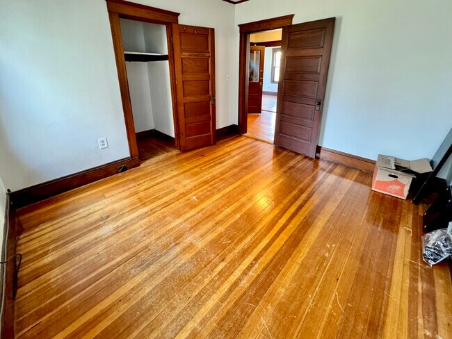 28 Putnam Ave, Unit 2 in Cambridge, MA - Building Photo - Building Photo