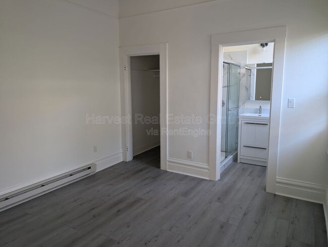 1704 10th Ave in Oakland, CA - Foto de edificio - Building Photo