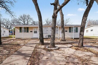 2211 Barbell Ln in Fort Worth, TX - Building Photo - Building Photo