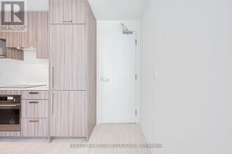 67-167 Curlew Dr in Toronto, ON - Building Photo - Building Photo