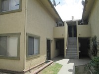 5660-5706 Linden Ave in Long Beach, CA - Foto de edificio - Building Photo