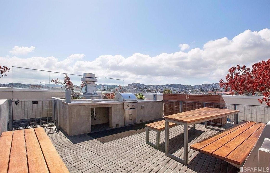 45 Bartlett St-Unit -507 in San Francisco, CA - Building Photo