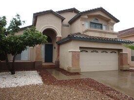 357 W Chicago St in Chandler, AZ - Building Photo