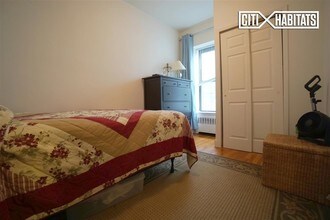 305 E 56th St-Unit -4F in New York, NY - Building Photo - Building Photo