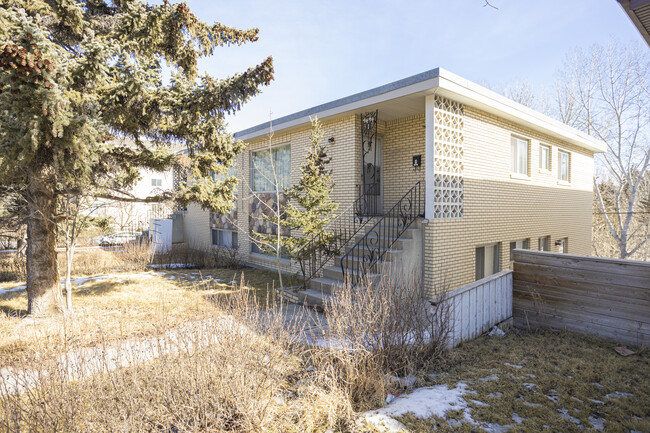 4444 4 St NW in Calgary, AB - Building Photo - Primary Photo