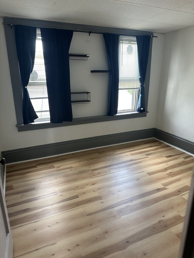 1107 16th Ave, Unit 2nd Floor in Altoona, PA - Foto de edificio - Building Photo