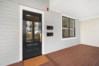 31 East Ave in New Canaan, CT - Building Photo - Building Photo