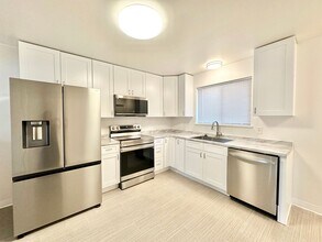 5885 W 5th Ave in Denver, CO - Building Photo - Building Photo
