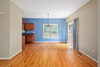 26 Oakcrest Pl in Asheville, NC - Building Photo - Building Photo