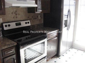 5710 Green Hill Ct in Mobile, AL - Building Photo - Building Photo