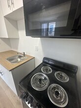 17550 Lake Shore Blvd in Cleveland, OH - Building Photo - Building Photo