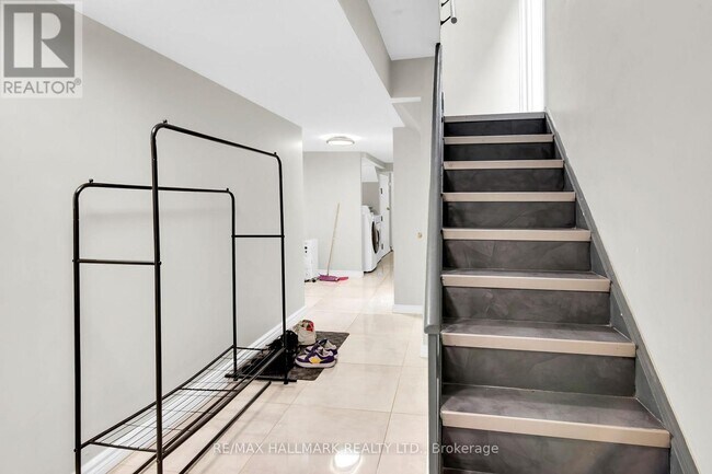 20 Essex St in Toronto, ON - Building Photo - Building Photo